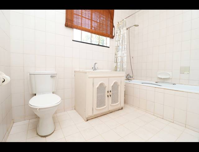 2 BEDROOM HOUSE FOR SALE IN AUCKLAND PARK